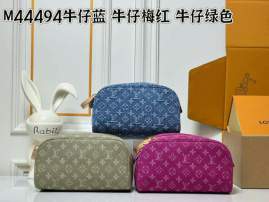 Picture of Louis Vuitton Wallets _SKUfw236176030fw